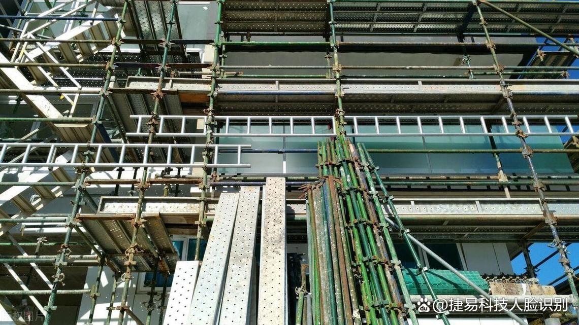 三光谱防明火摄像机 化工厂智能监控的安全利器
